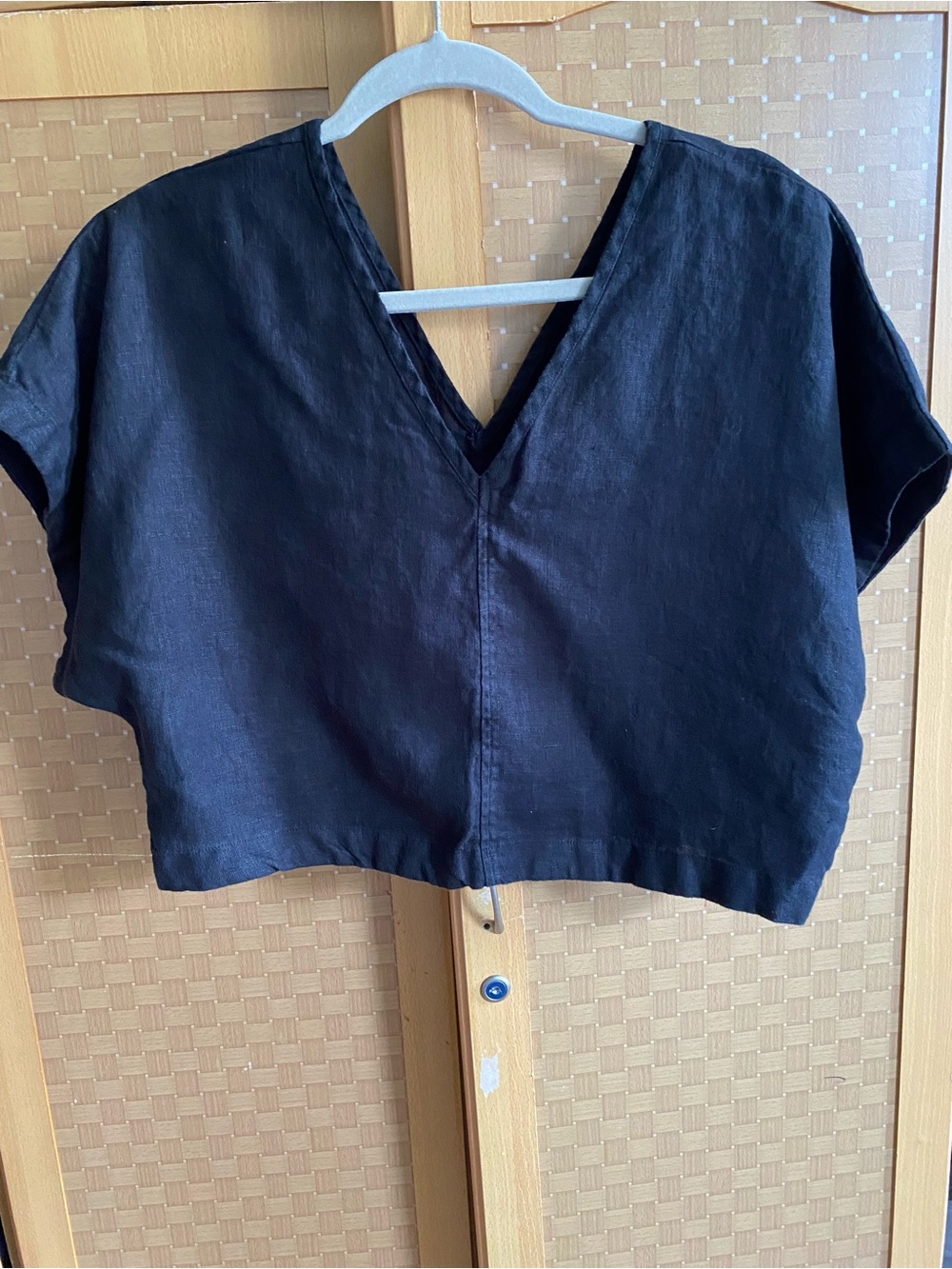 MATE the Label Black V-Neck Cropped Linen Top